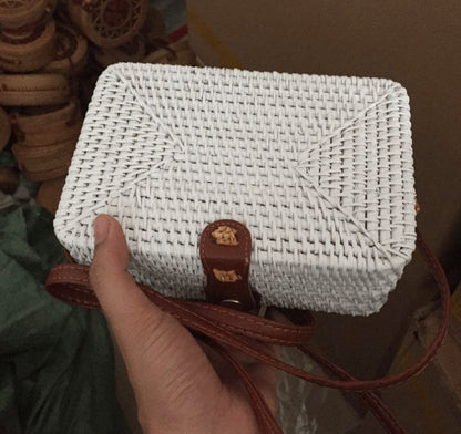 Rattan bag ins diagonal mini bag Sen basket basket tweezers retro literary hand-woven leather buckle bag